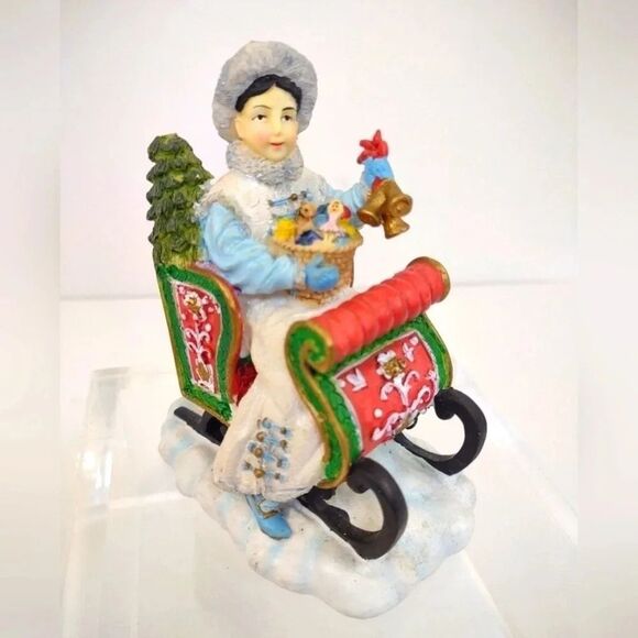 Christmas Figurine Lady in Sleigh Vintage 1998 - Picture 1 of 11
